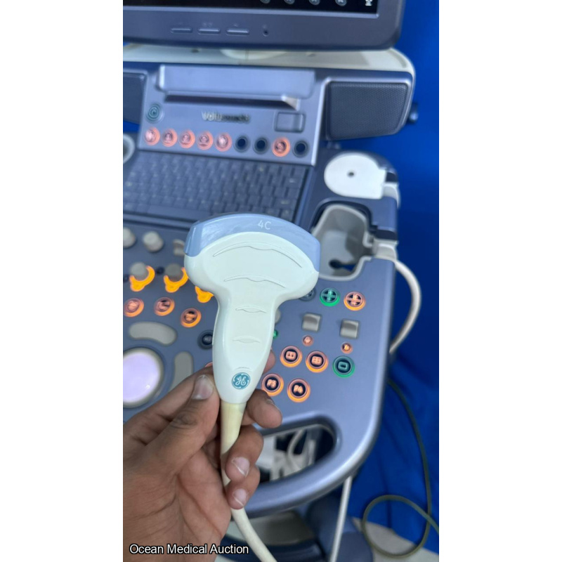 Ge voluson S8 ultrasound with convex and TVS probe (2012)
